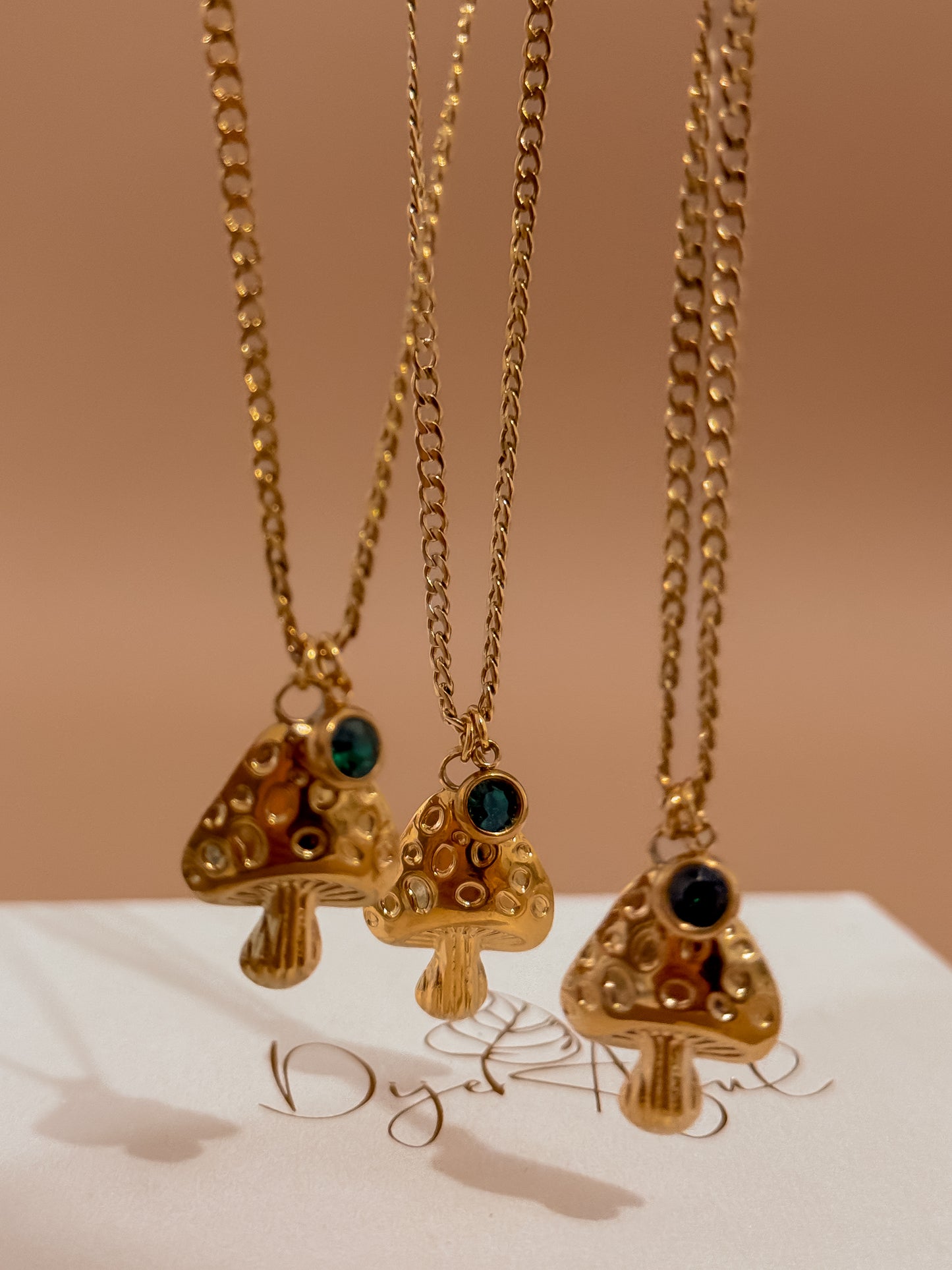 Loma necklace