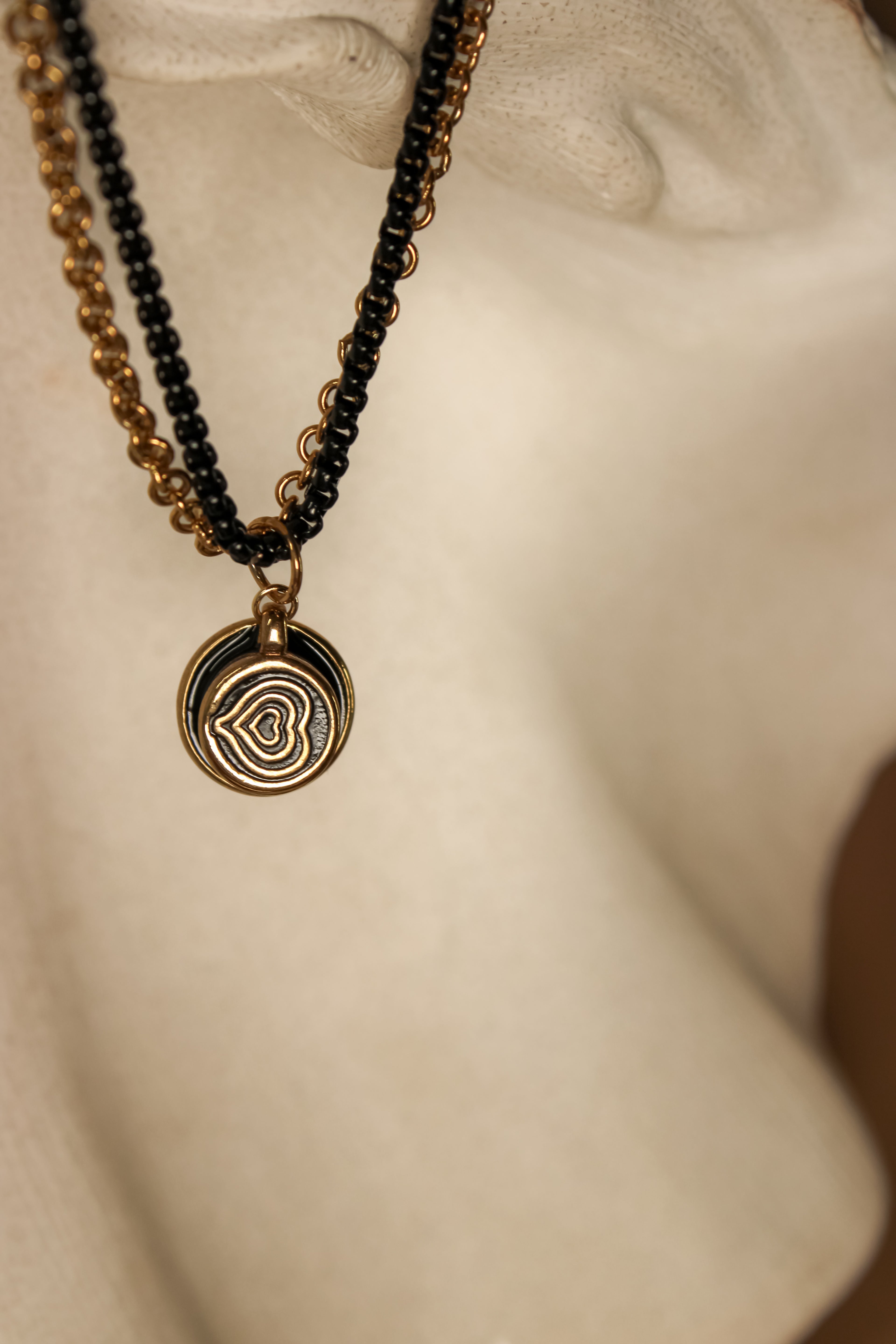 Café Negro necklace