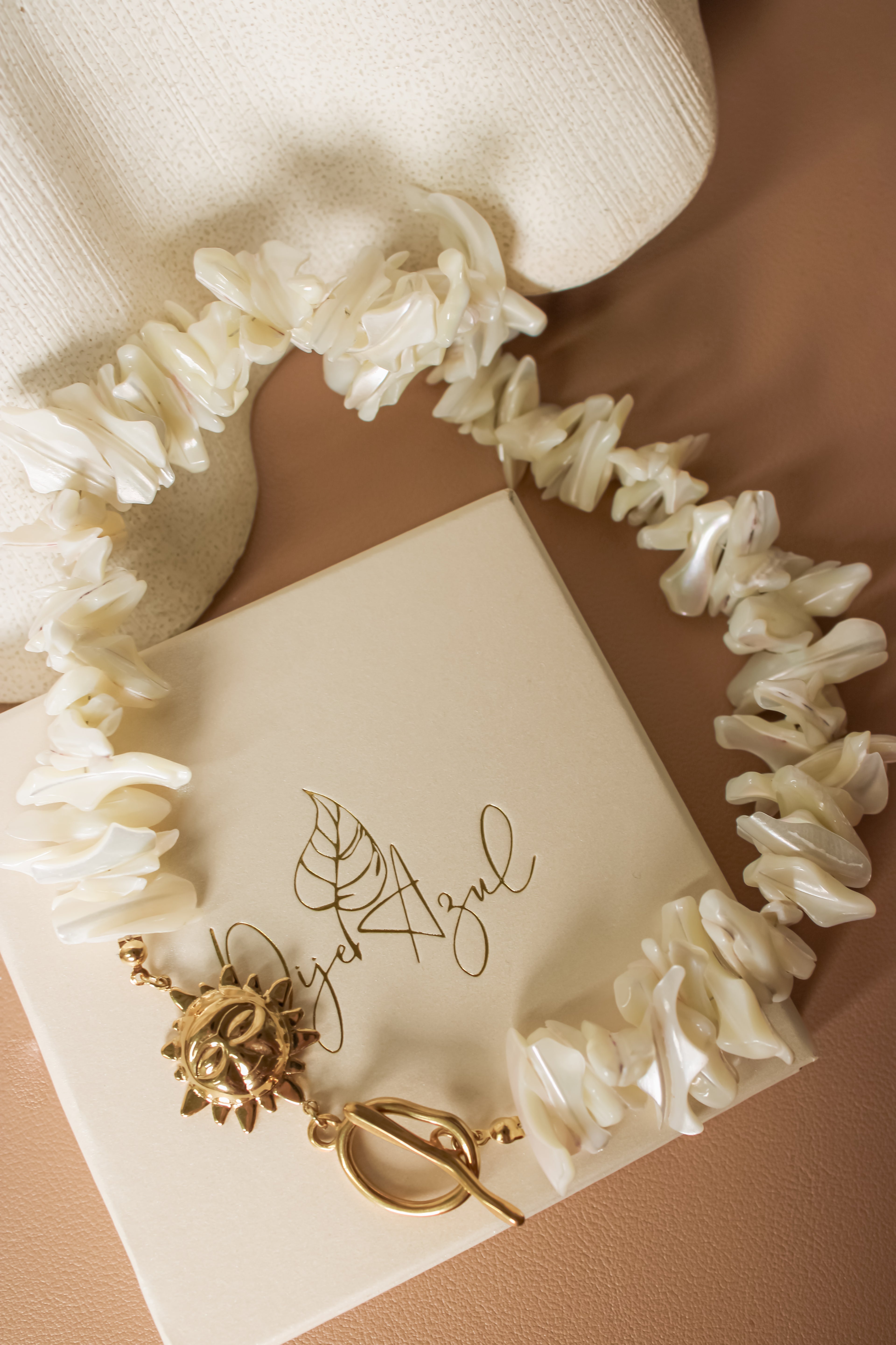 Alba Statement necklace