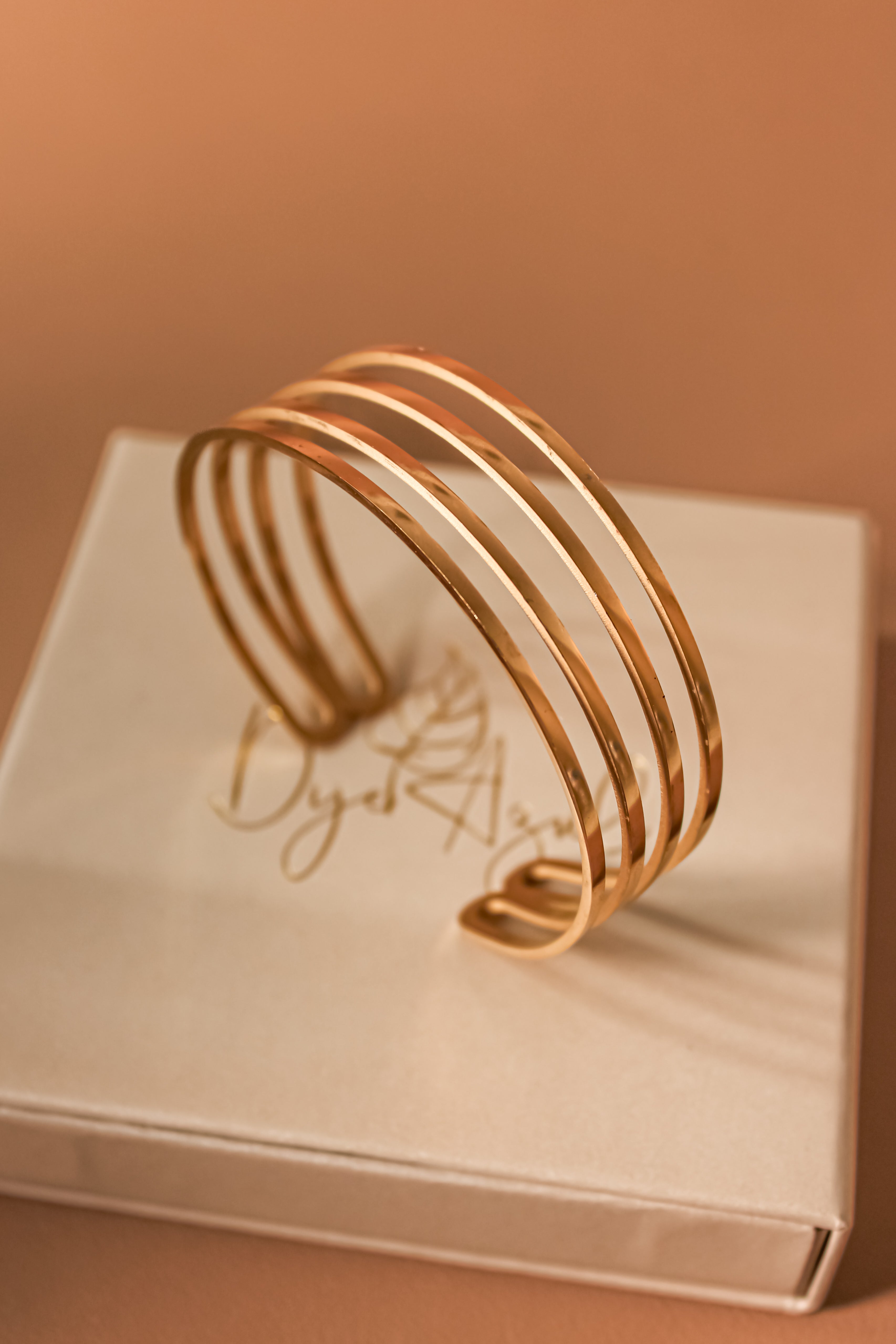 Lines bangle bracelet