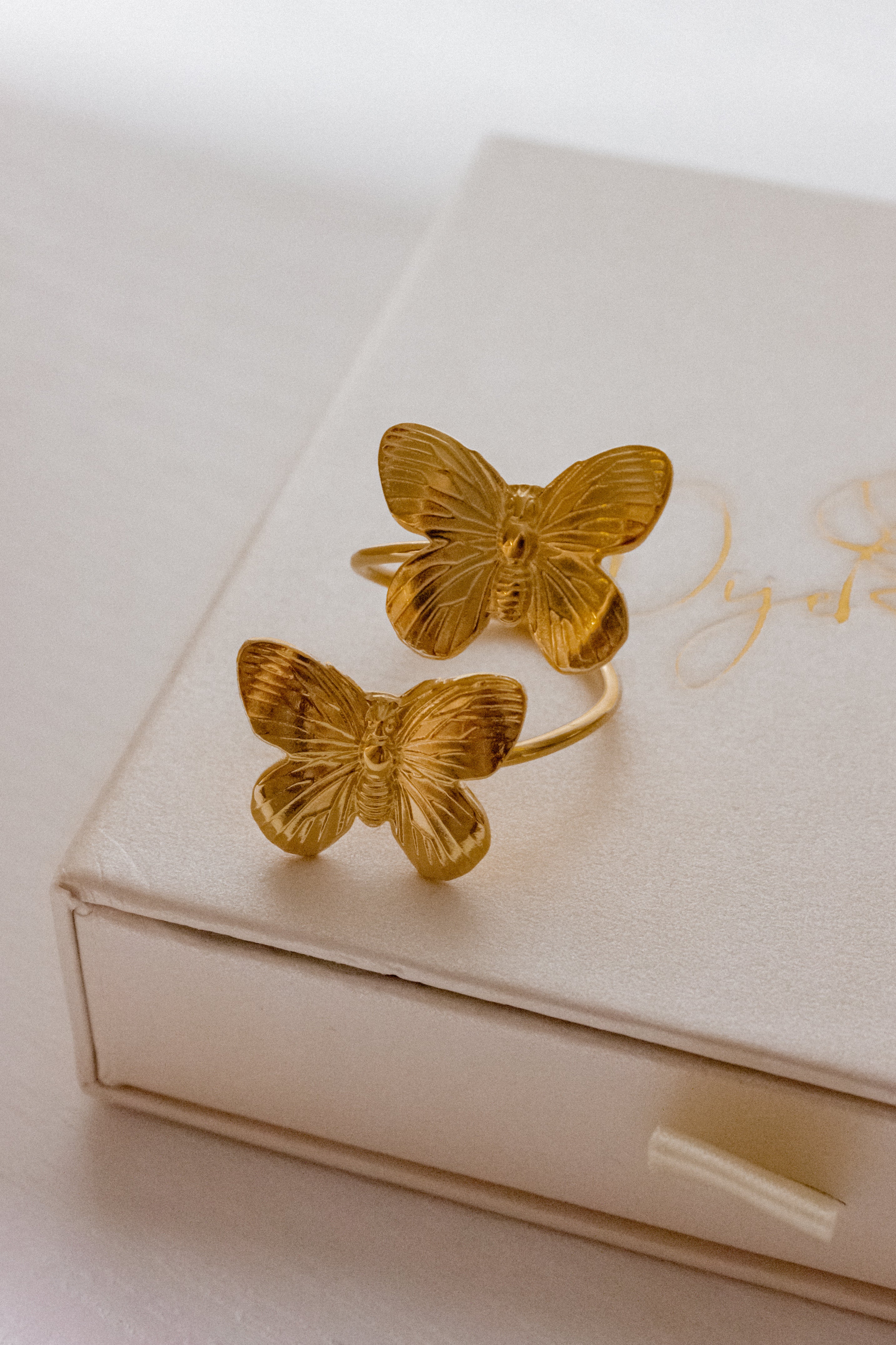 Monarca ring