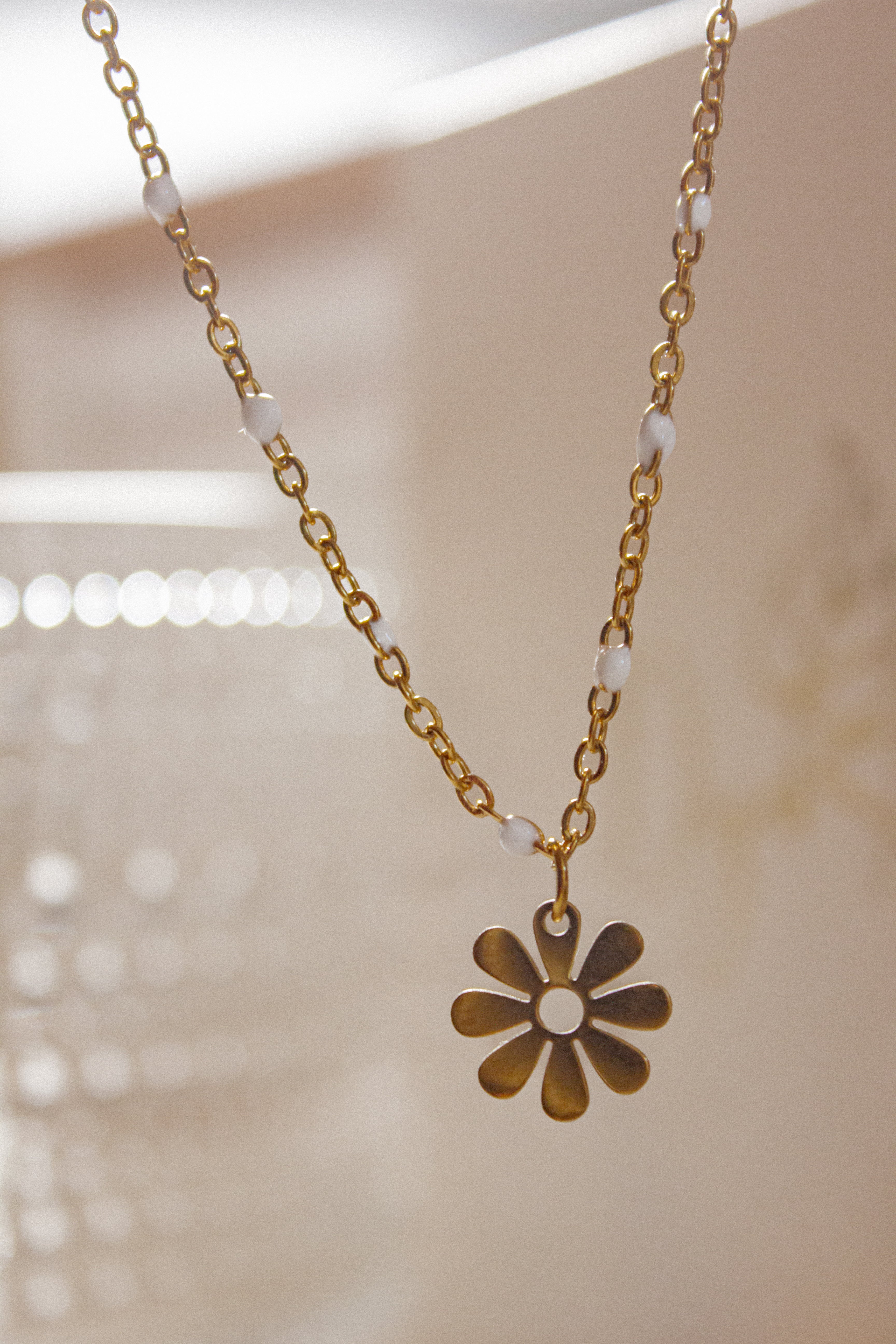 Flores necklace