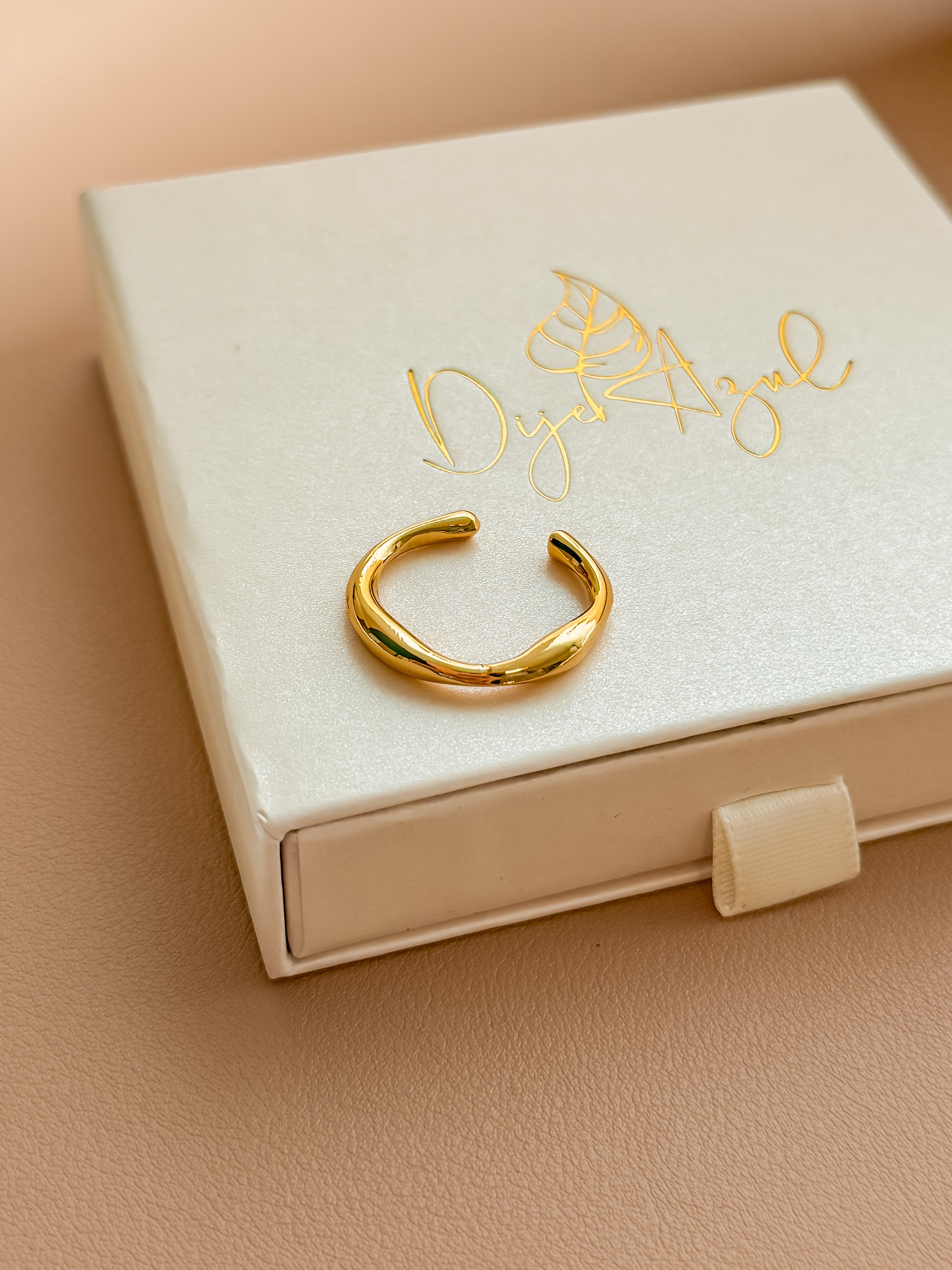 Classic Gold Layer ring