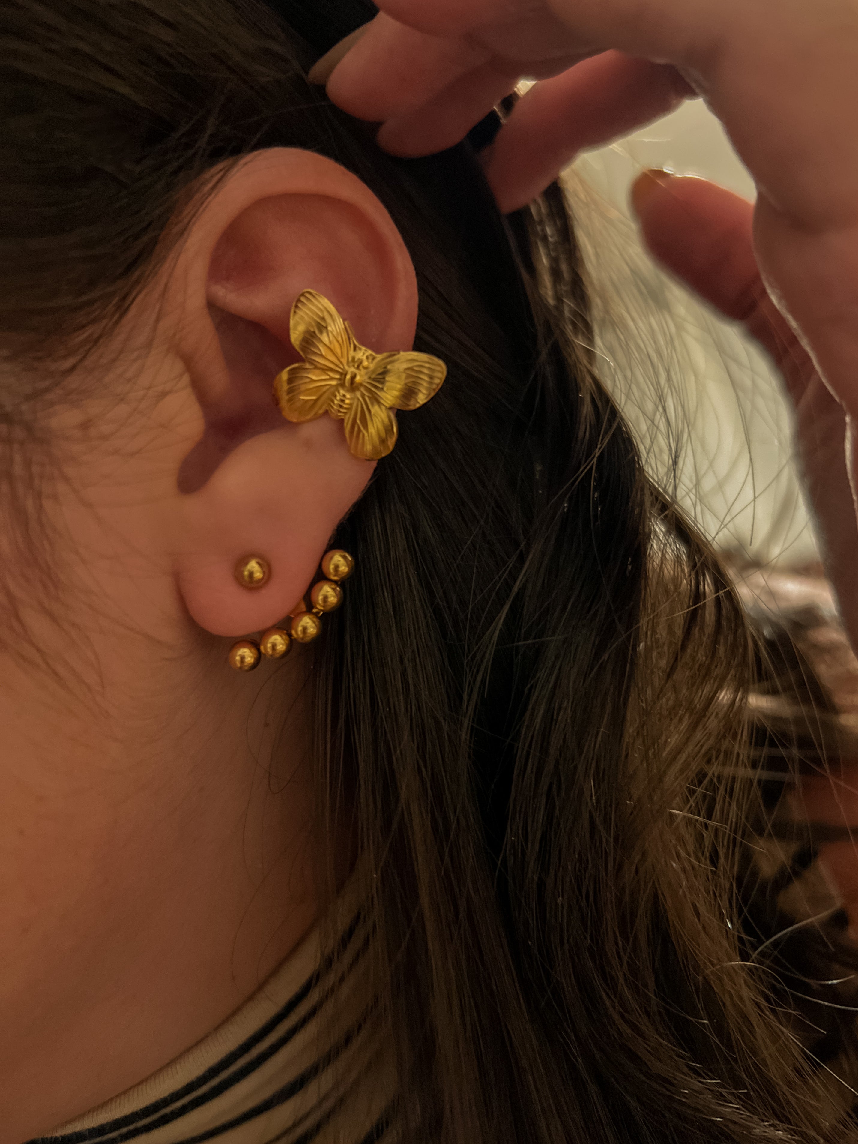 Butterfly ear cuff