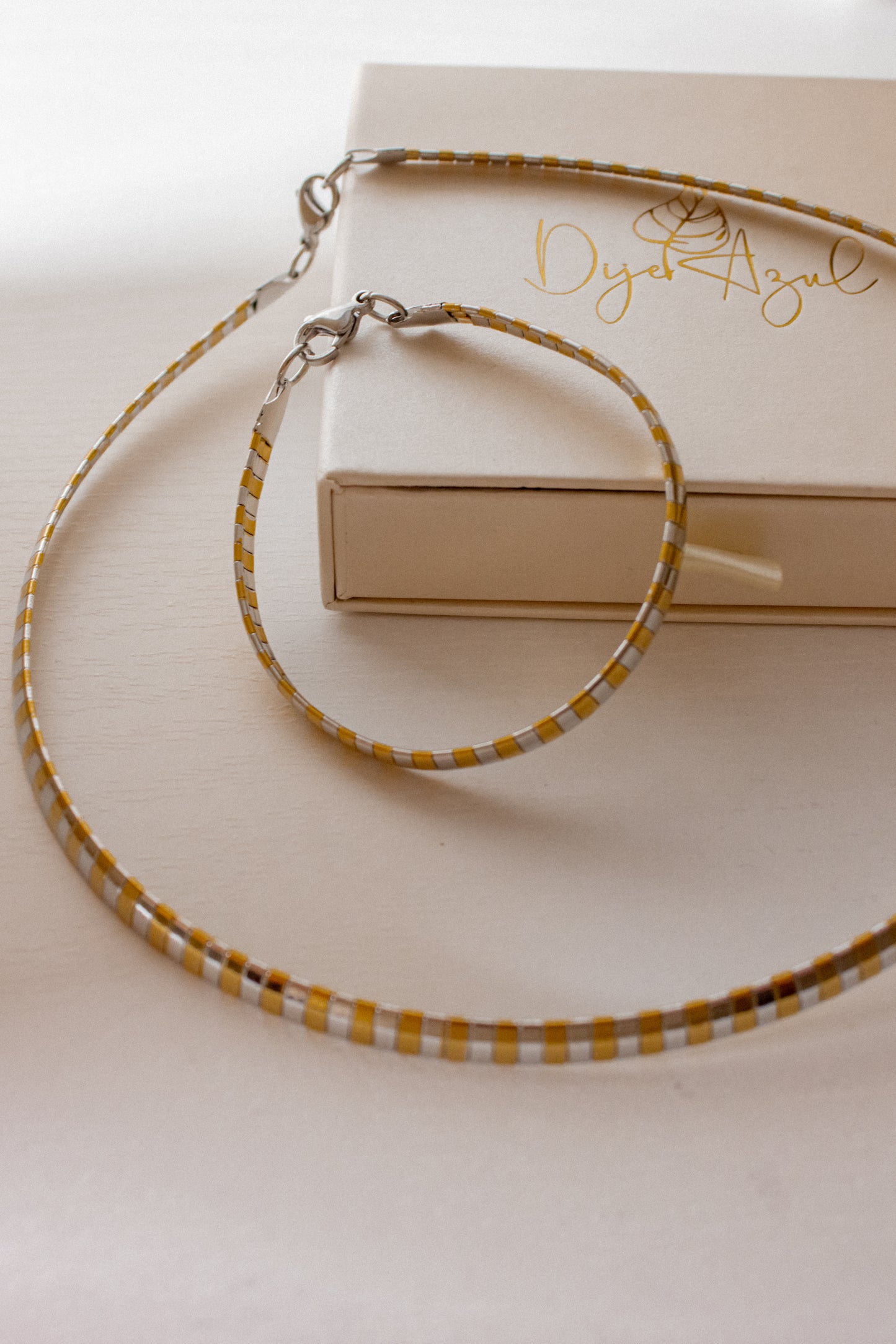 Dos Tonos necklace + bracelet set
