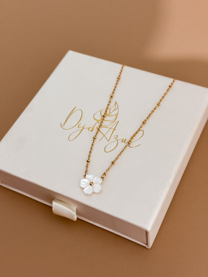 Blanca Flor necklace