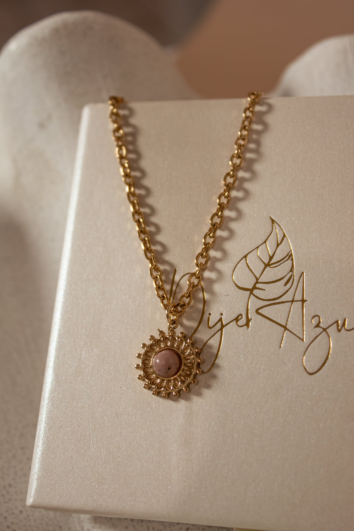 Rosé necklace