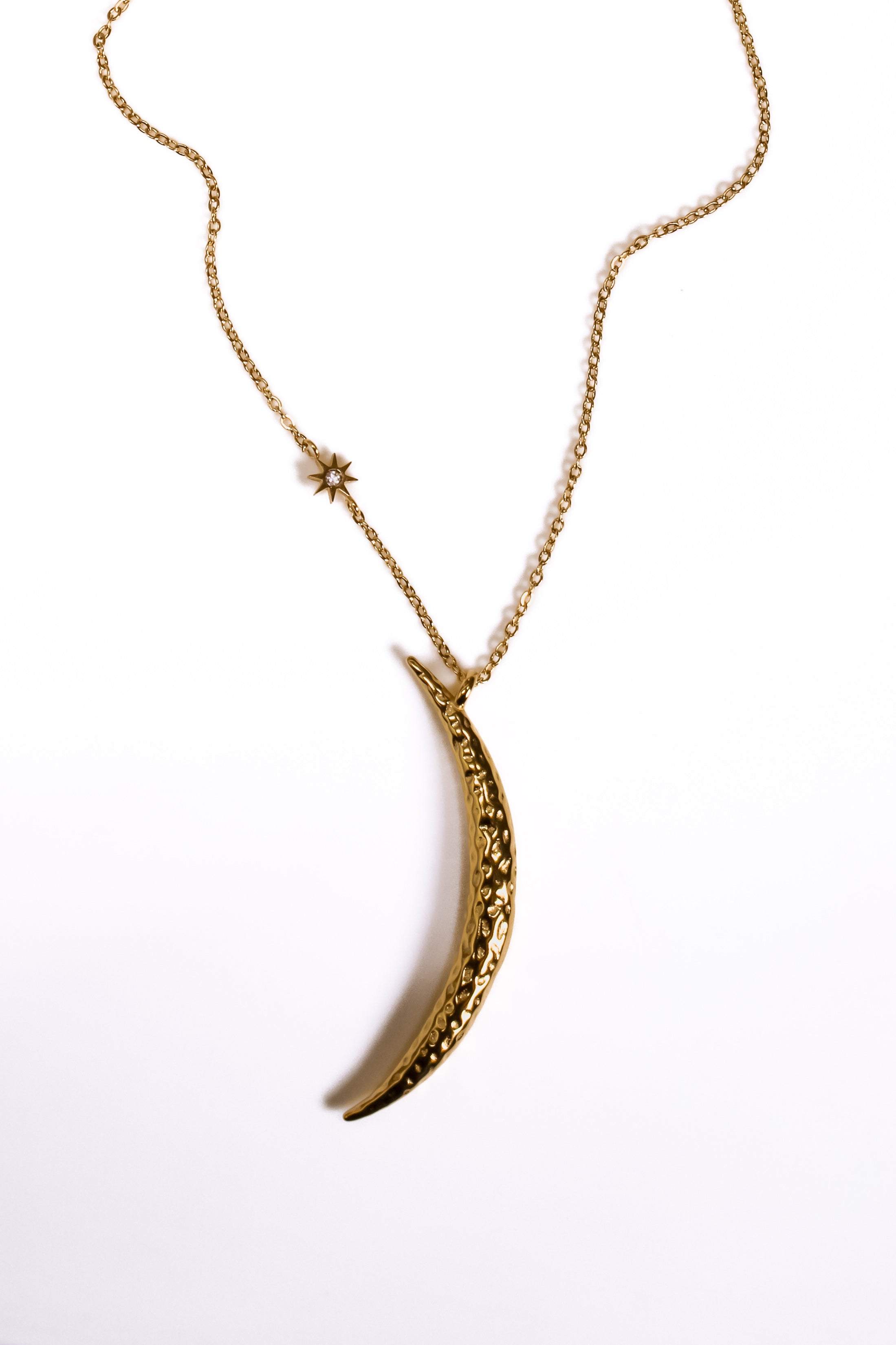 Medialuna necklace