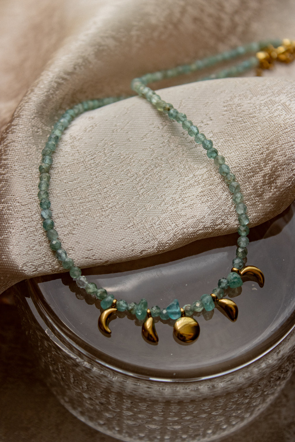 Fase Lunar necklace
