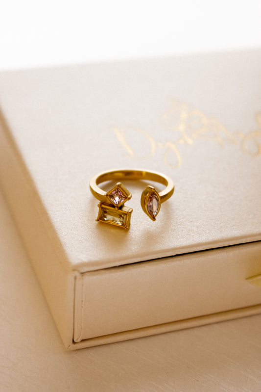 Pía Zirconia ring