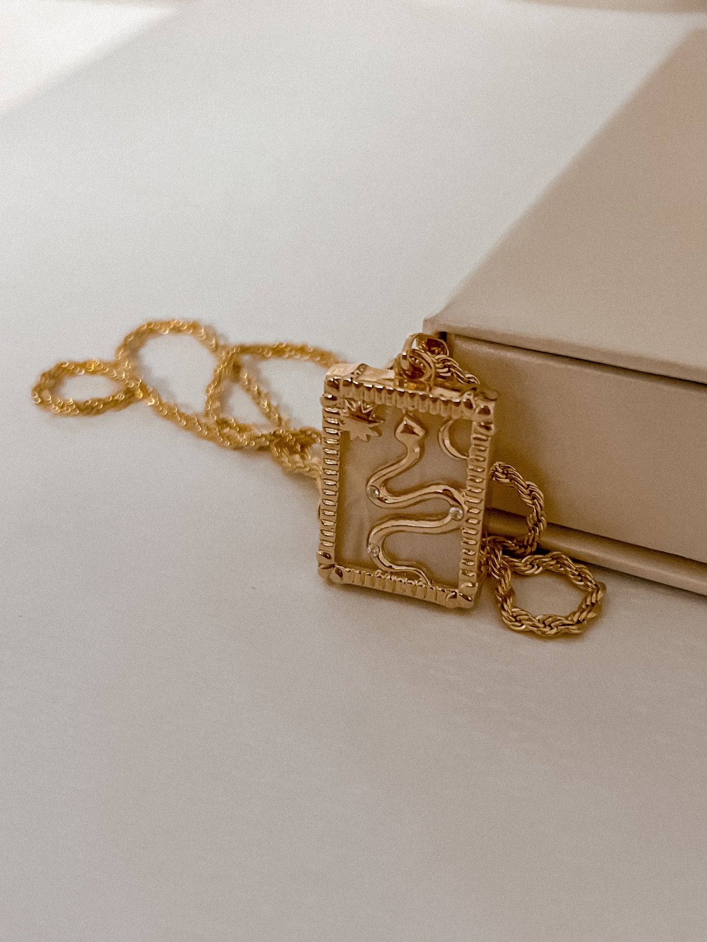 Cosmo necklace (GF)