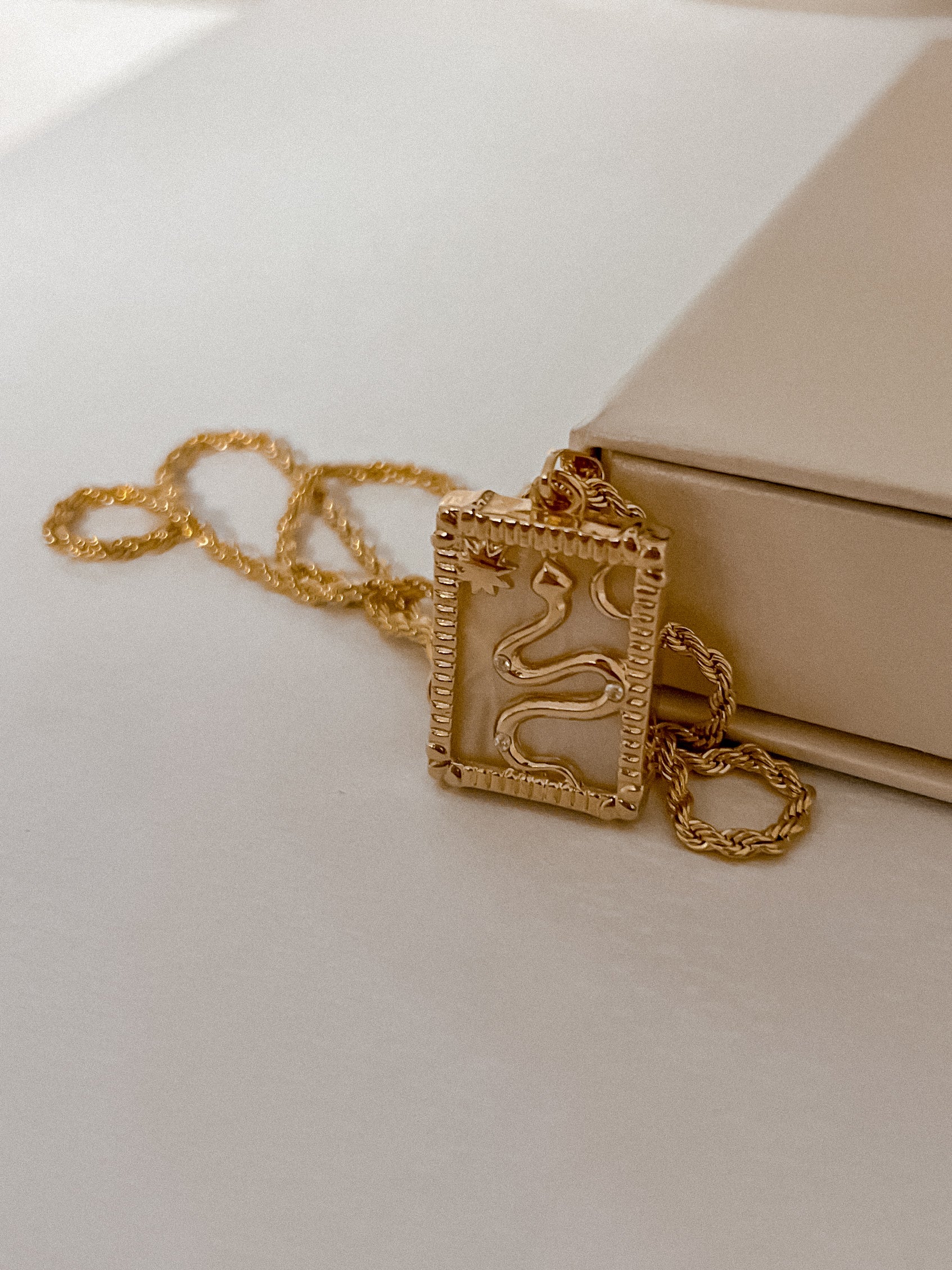 Cosmo necklace (GF)