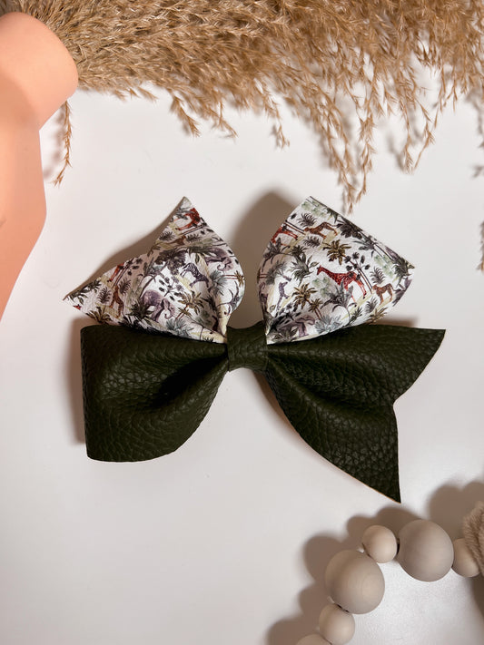Safari bow