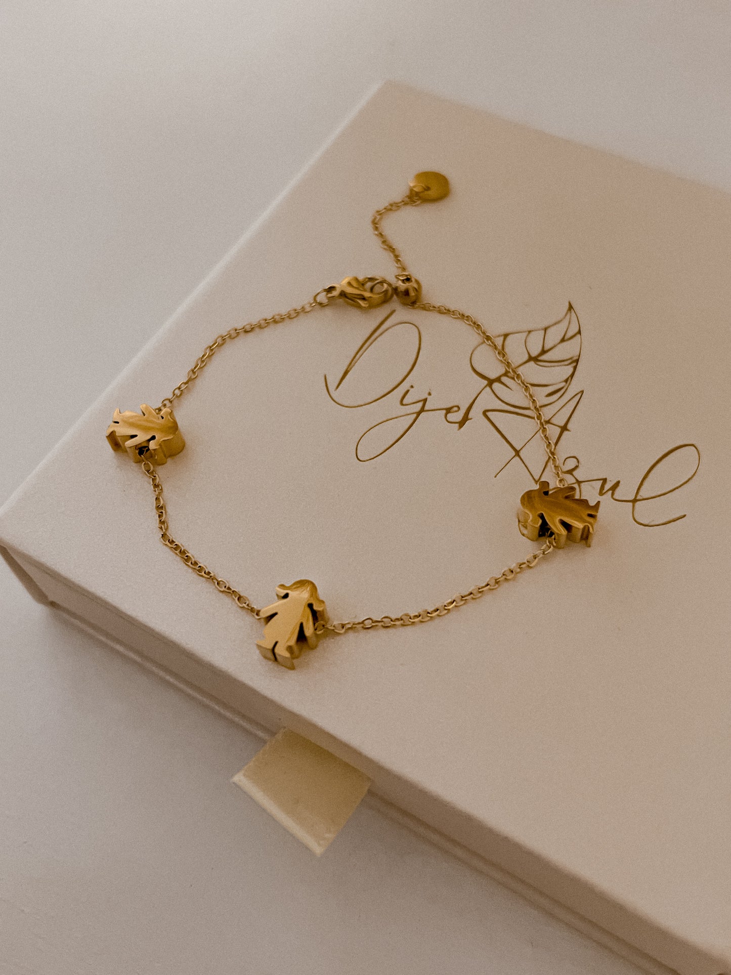 Boy/Girl bracelet