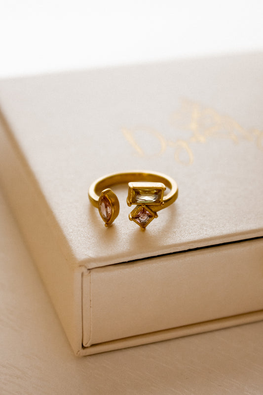 Pía Zirconia ring