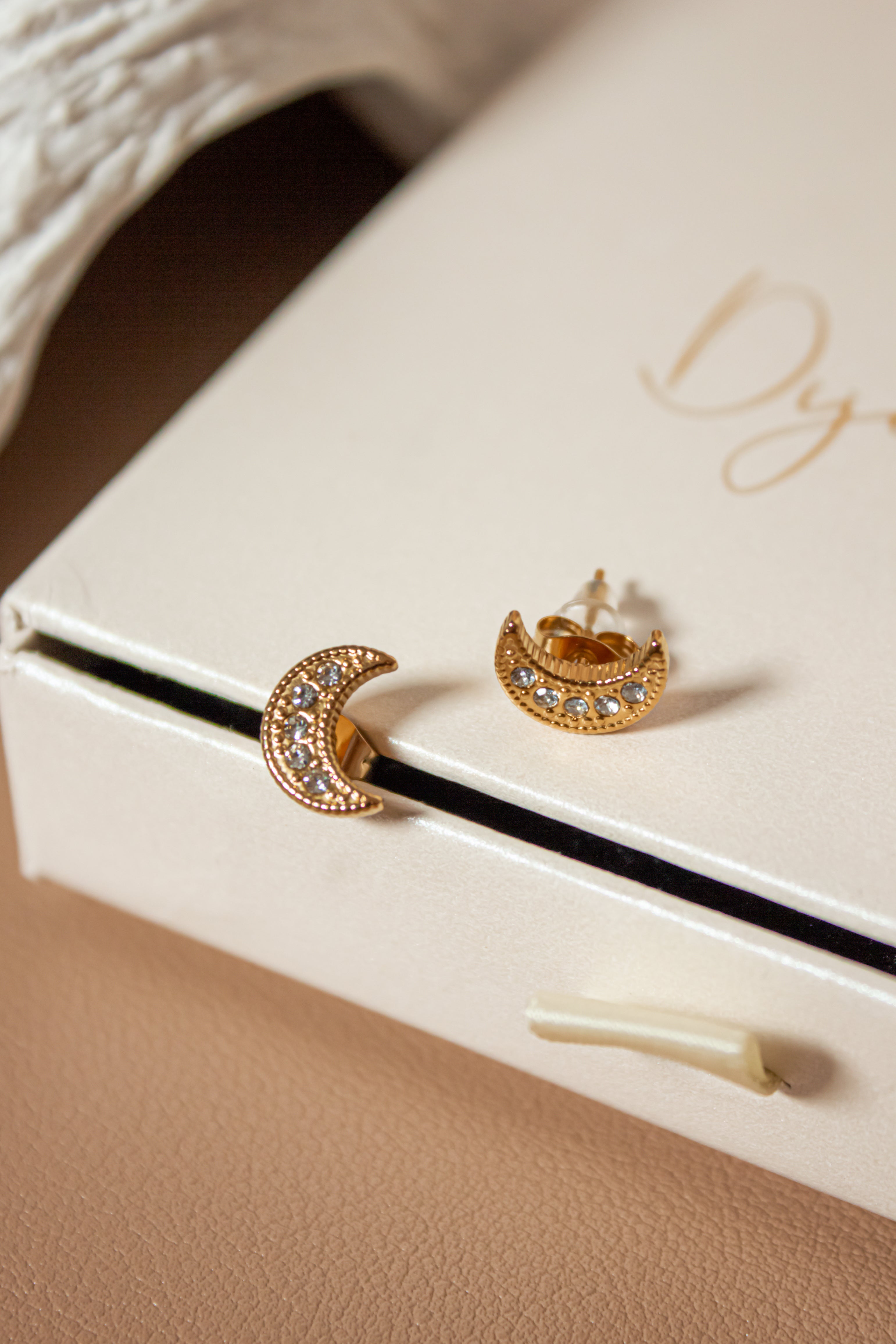 Shiny Moon studs earrings