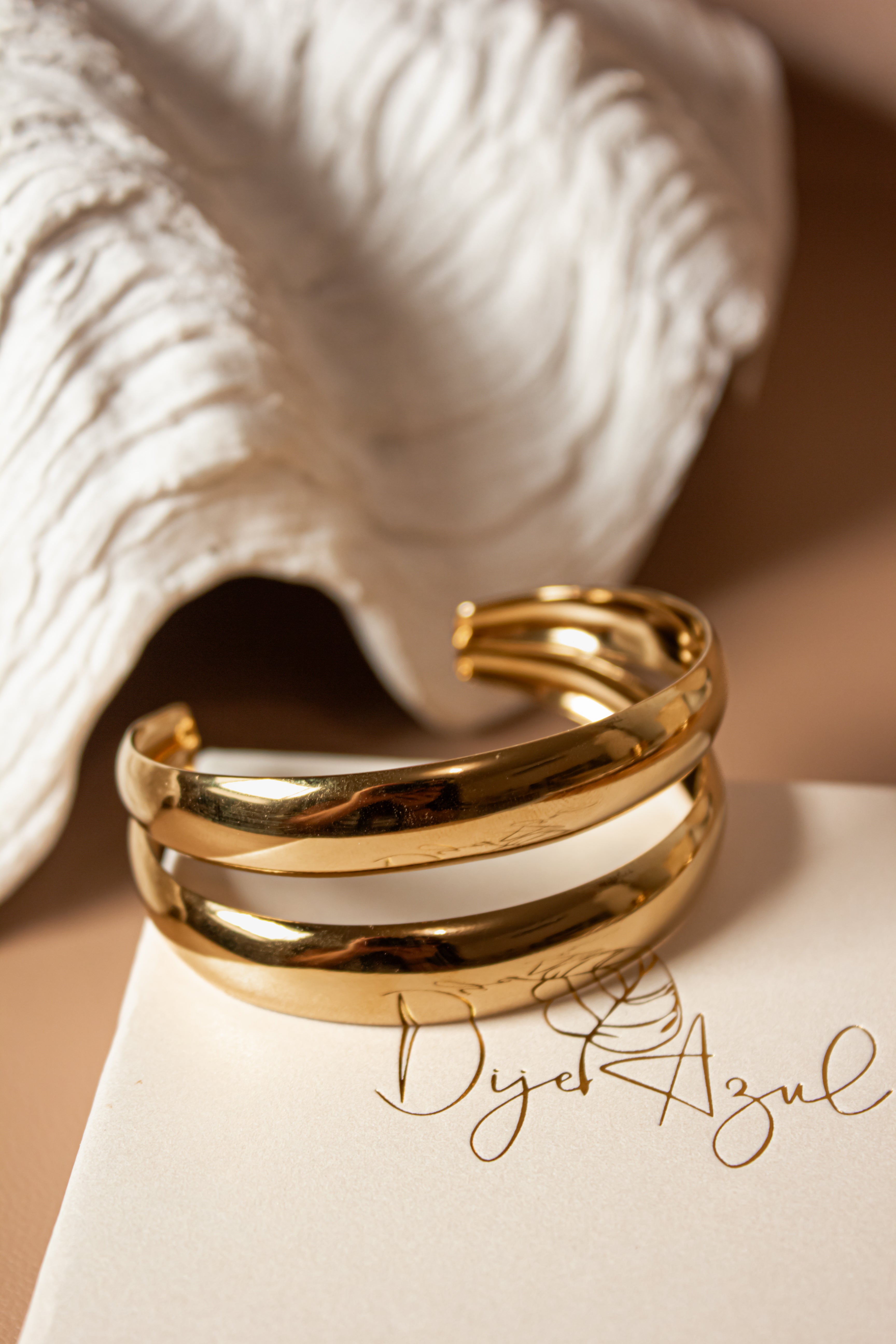 Merary Bold Bangle