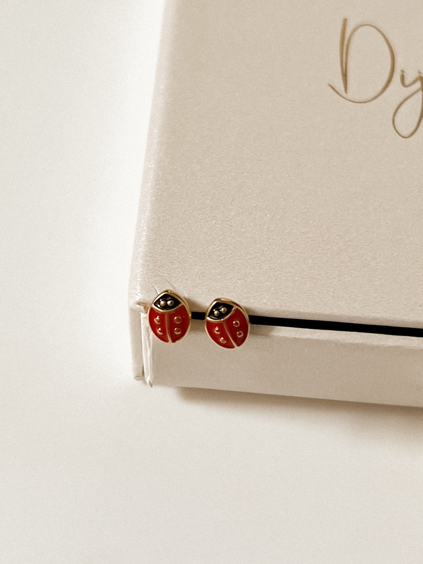 Ladybugs studs earring