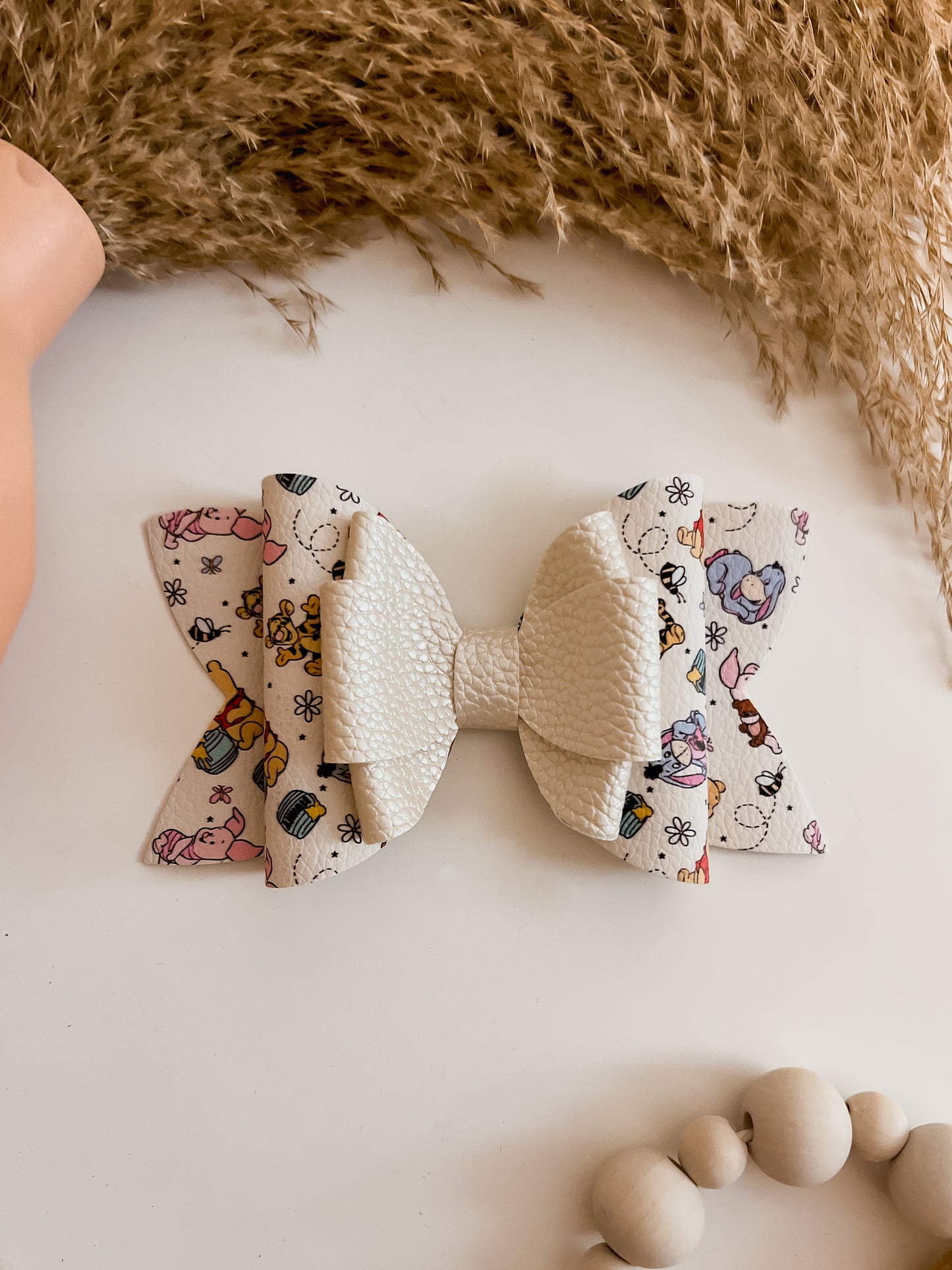 Pooh and Friends bow