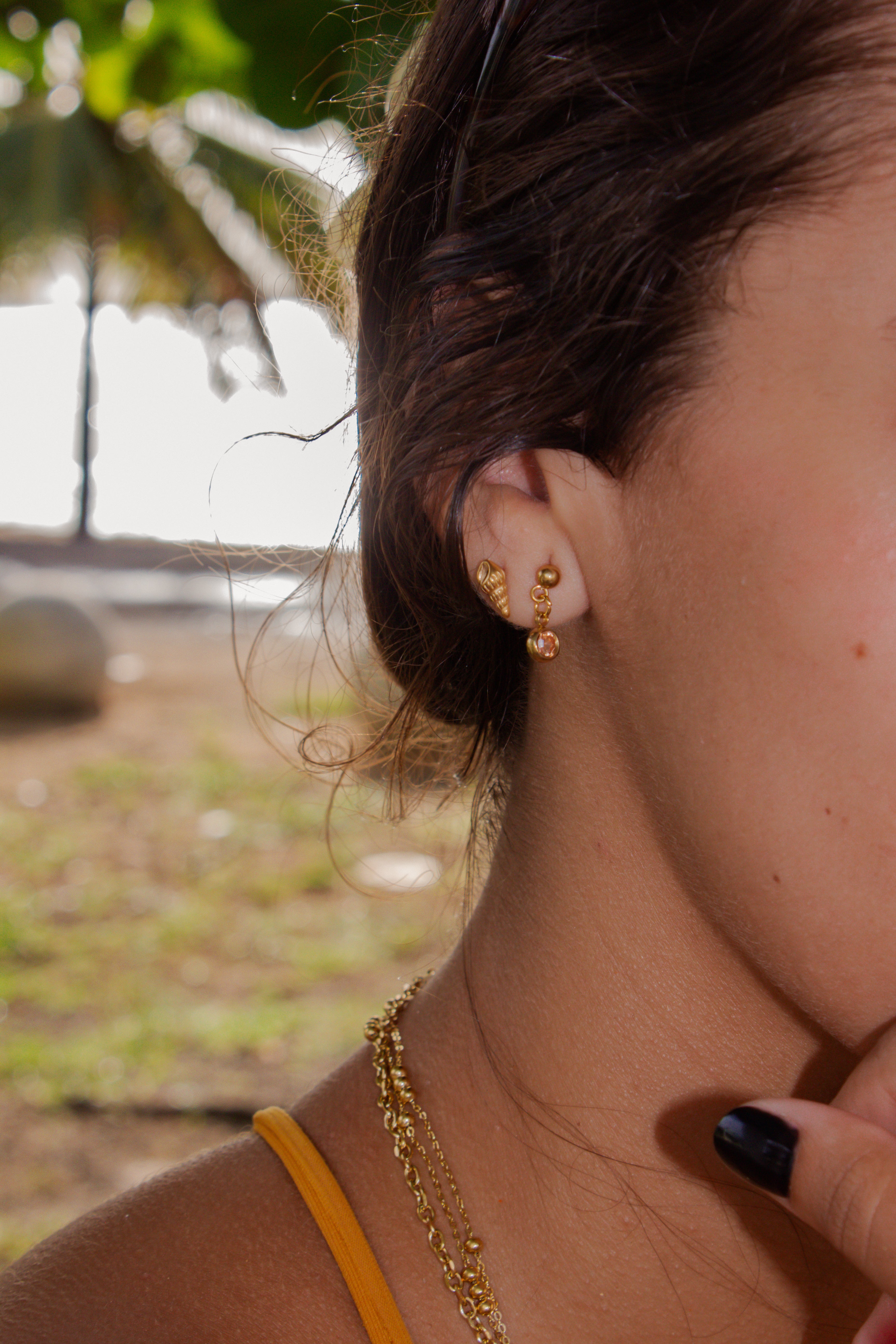 Caracolitos studs earrings