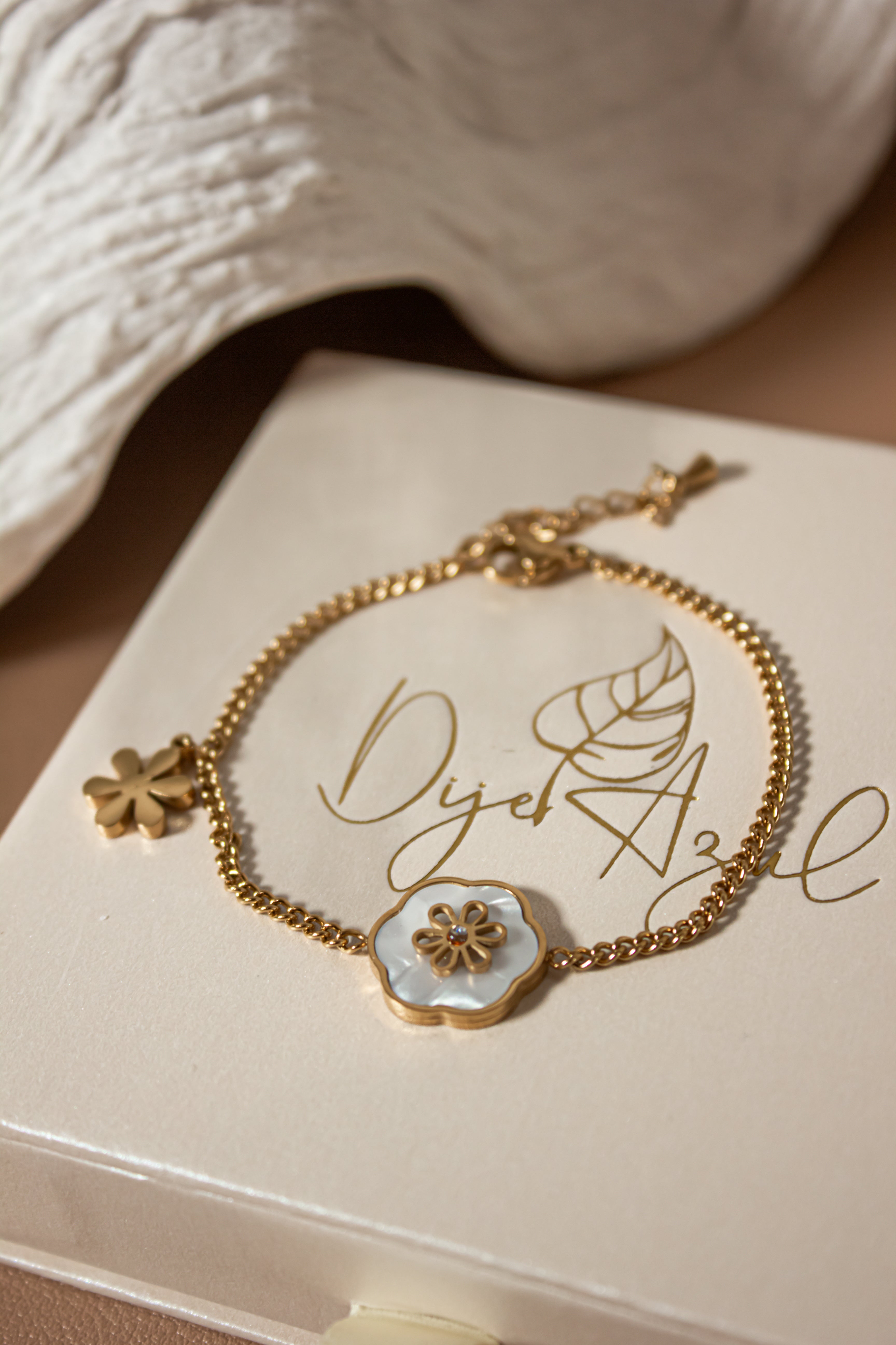 Amelia Flower bracelet