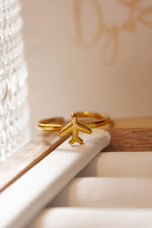 Airplane ring