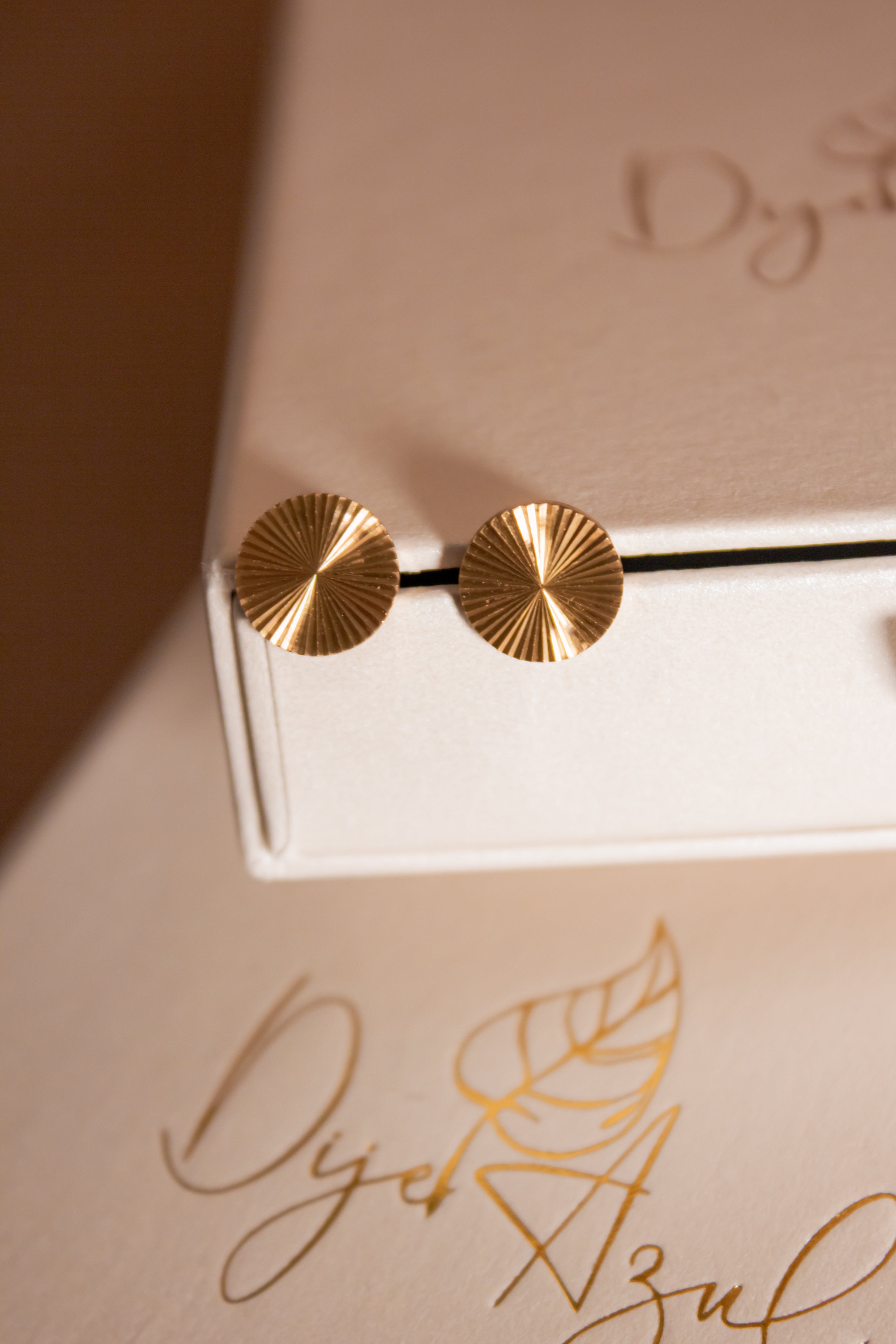 Texture Classic studs earrings