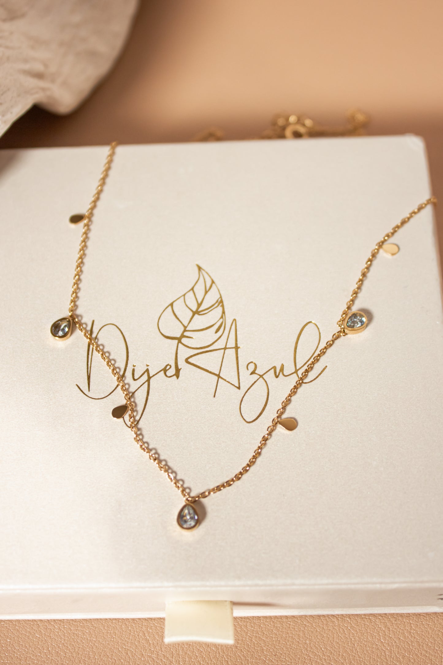 Alma necklace