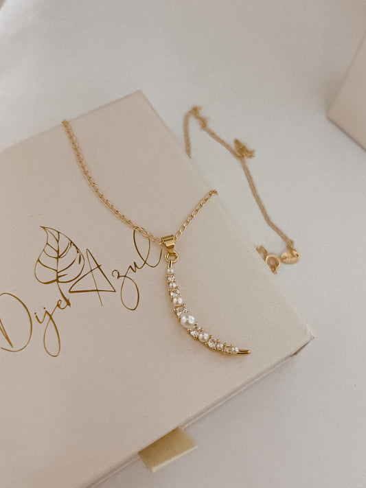 Pearly Moon necklace (GF)