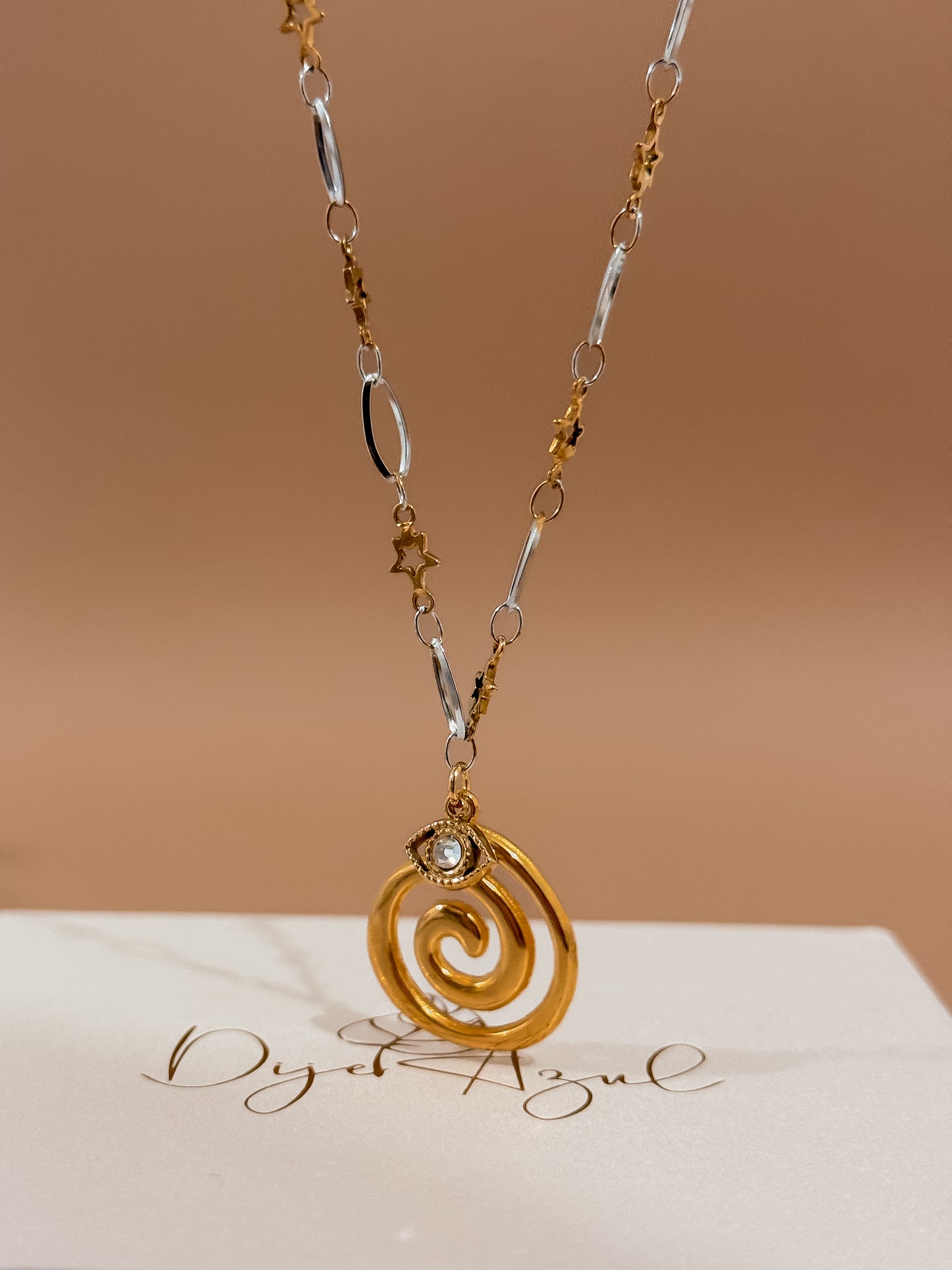 Nocturna necklace