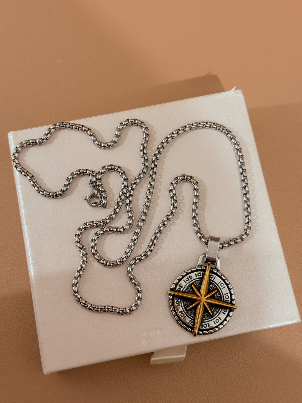 Norte necklace