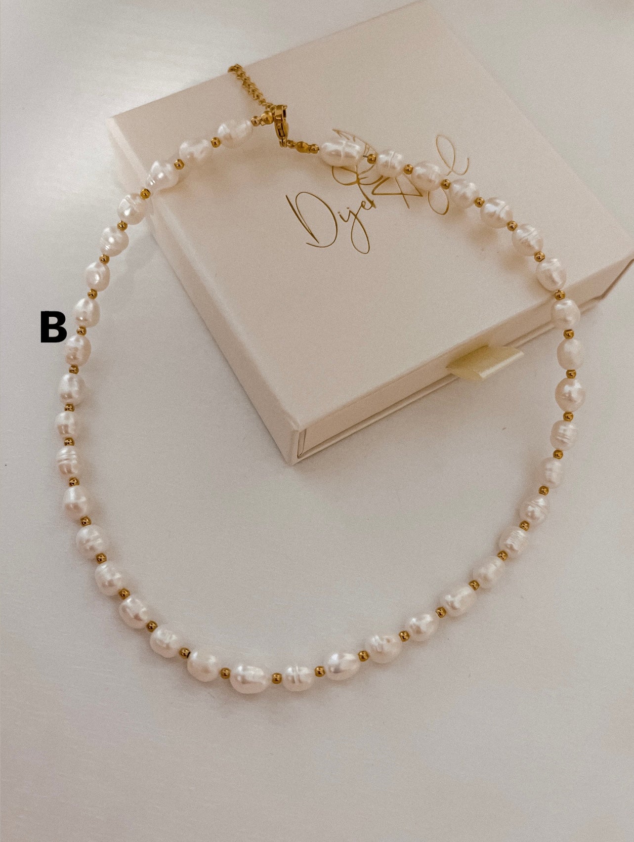 Pearls Beaded necklace