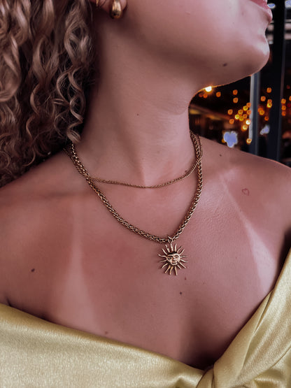 Sol Renace necklace