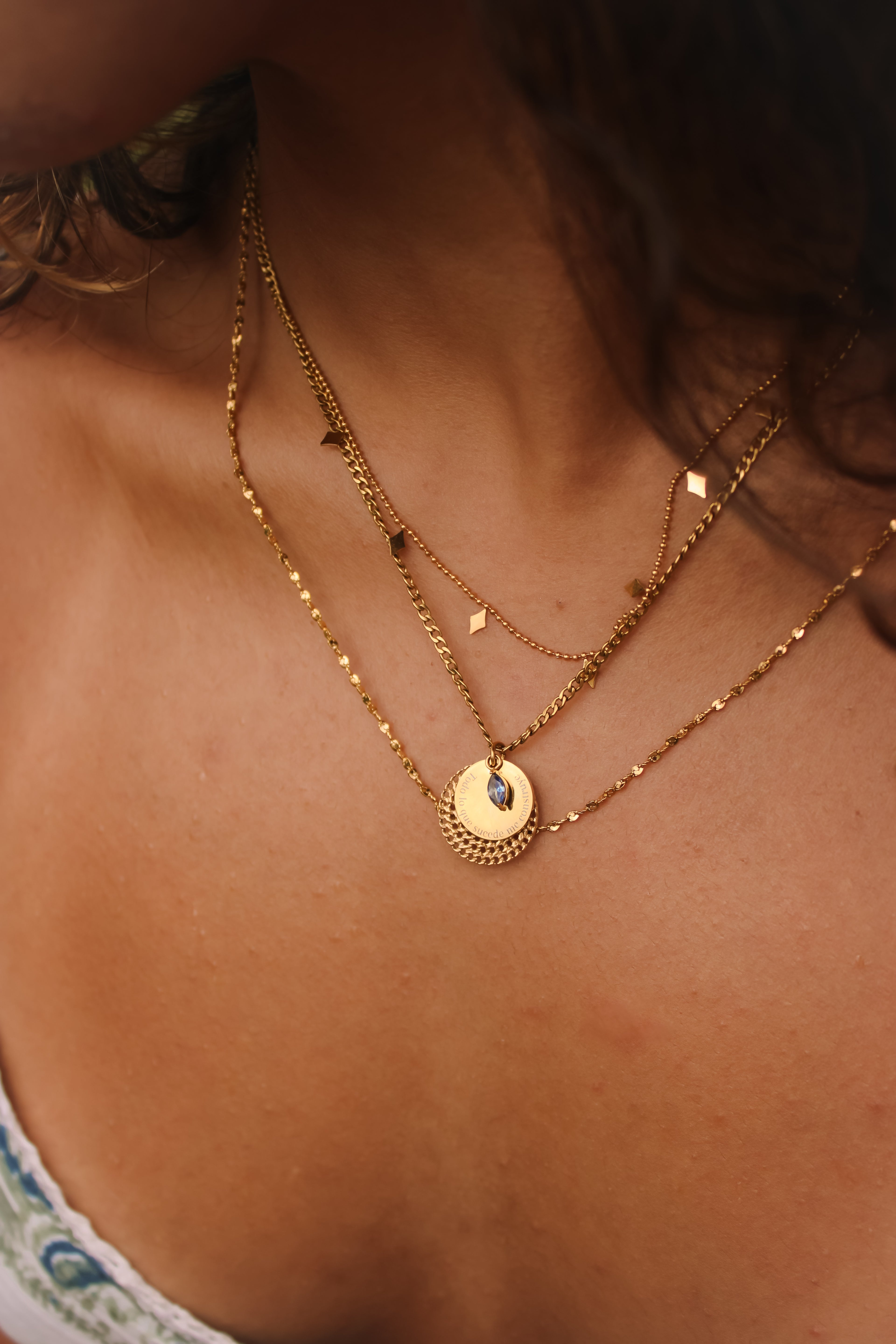 Todo Me Construye necklace