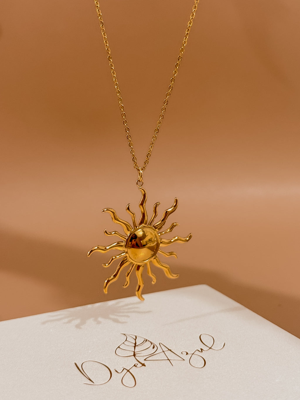Sol Encendido necklace