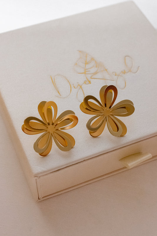 Flower earrings