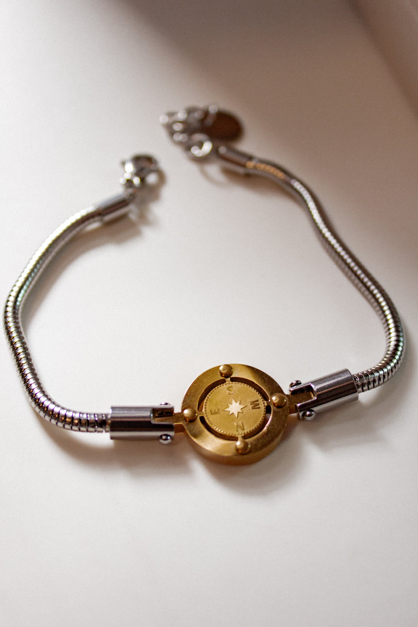 Compass bracelet