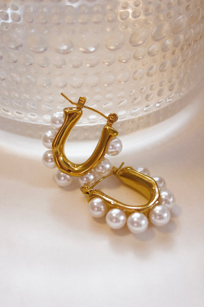 U Pearls earrings