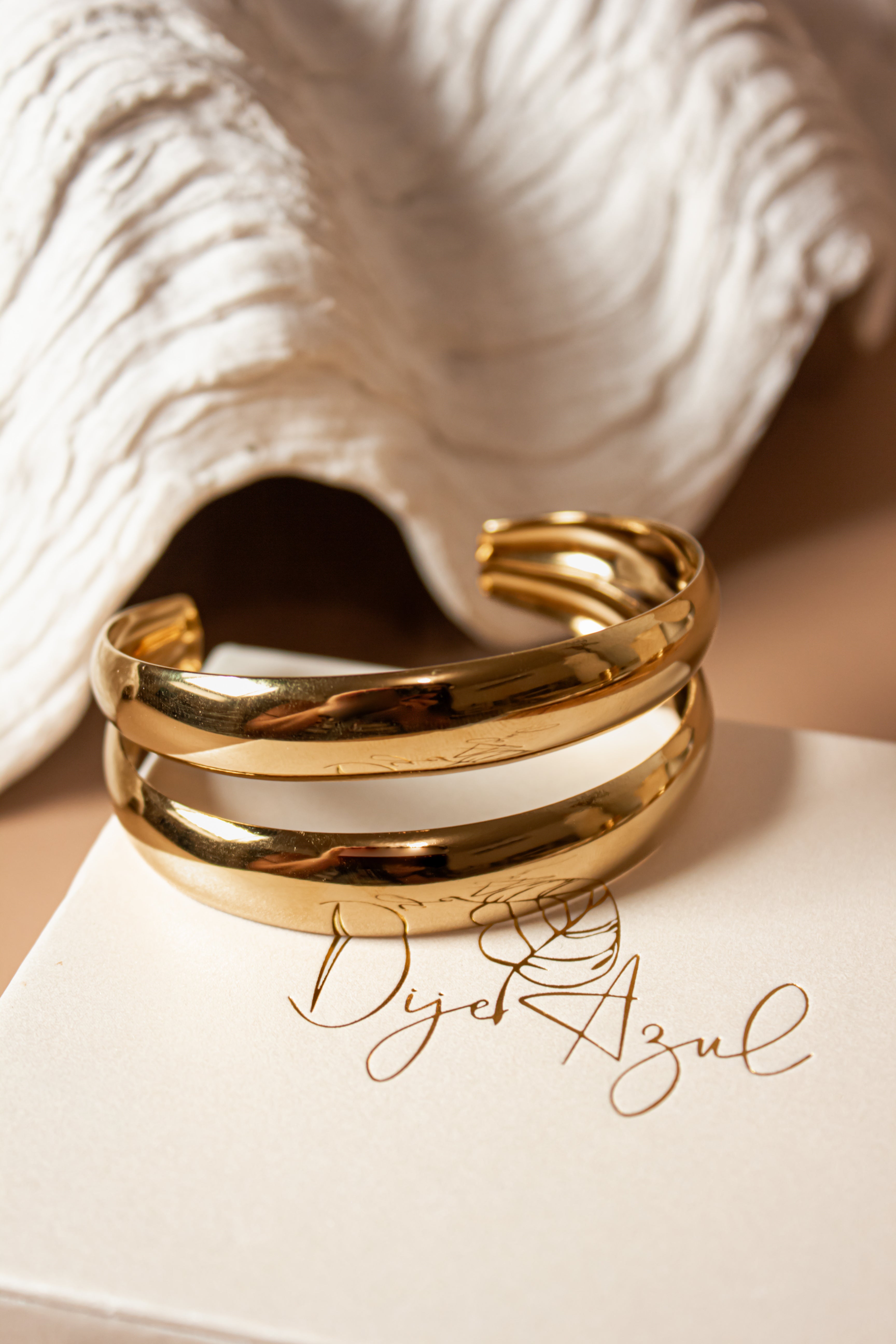 Merary Bold Bangle