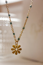 Flores necklace
