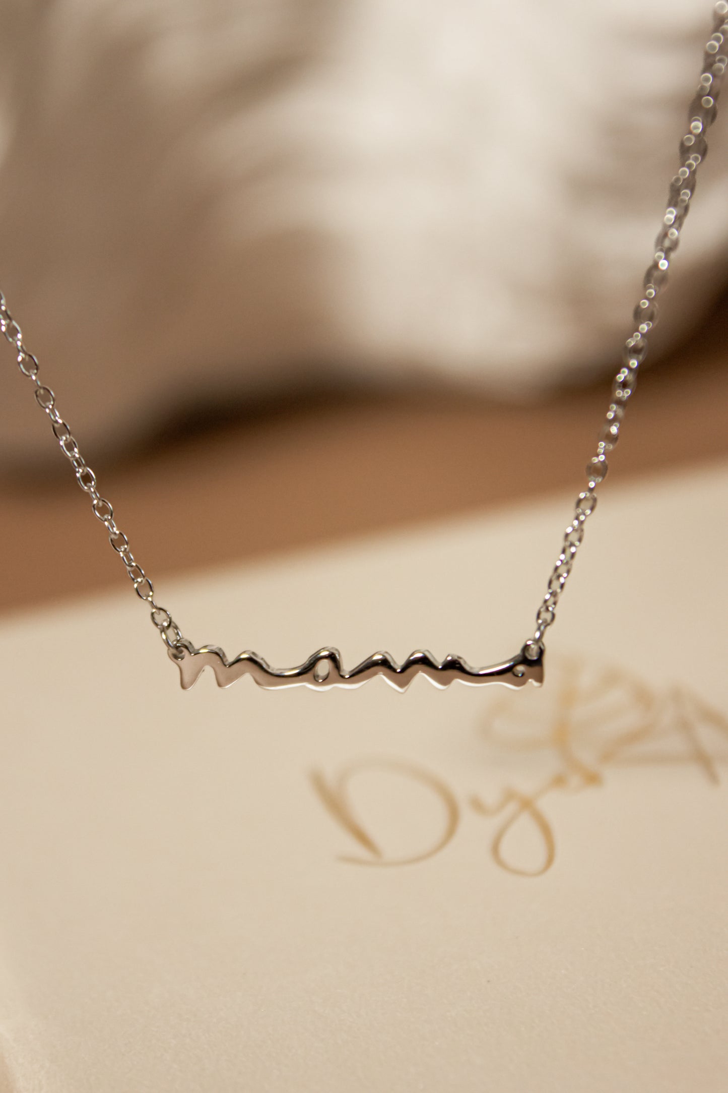 Mama necklace (Gold or Silver)
