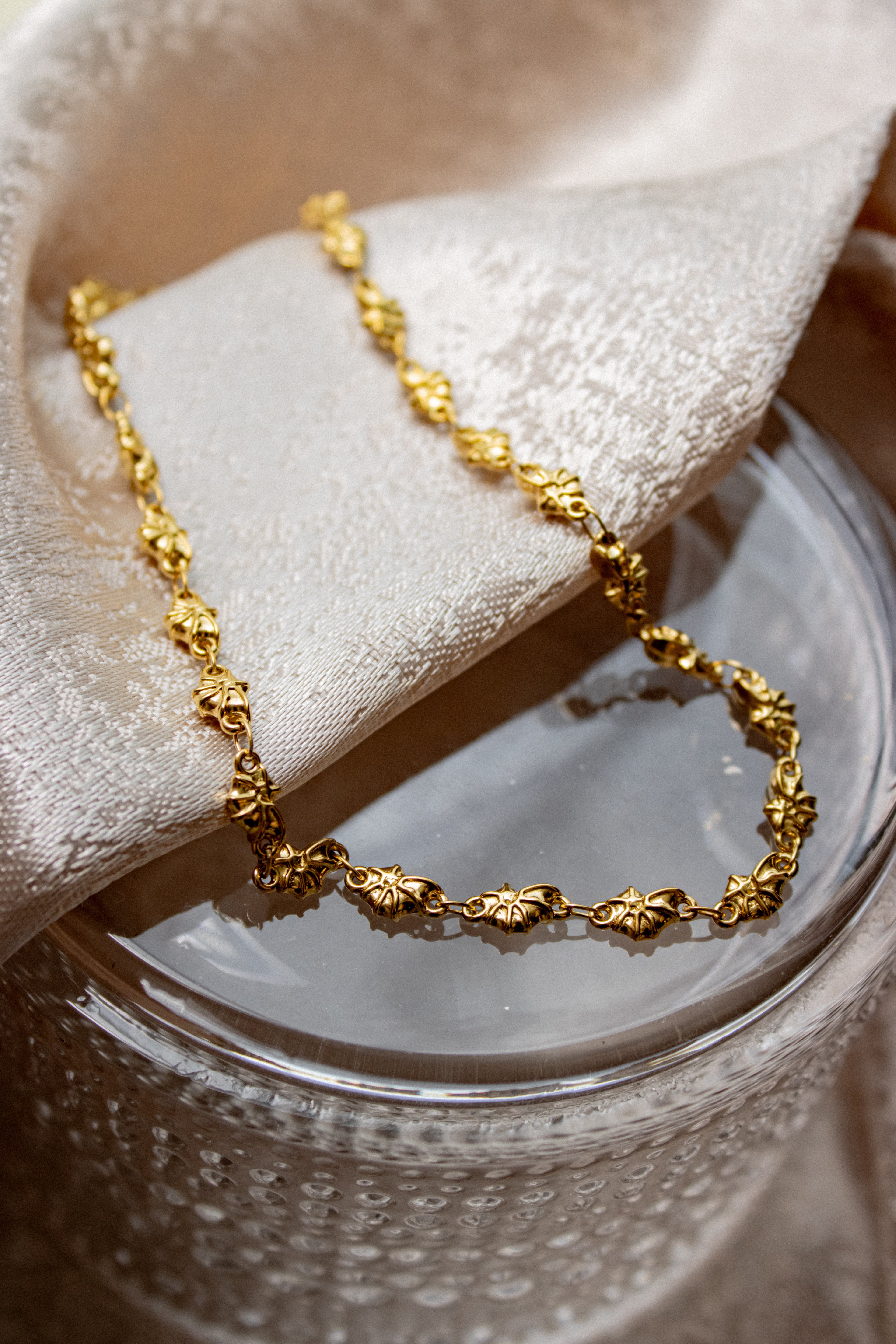 Caracoleo chain necklace