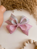 Lila Lines bow