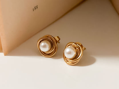 Pearls Studs earrings