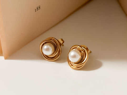 Pearls Studs earrings