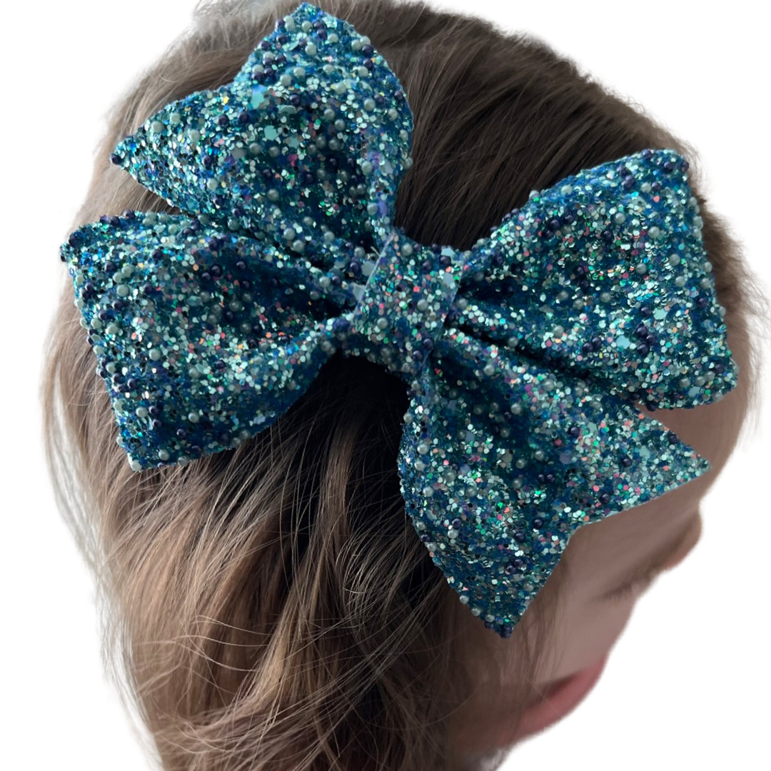 Tiny Pearls bows